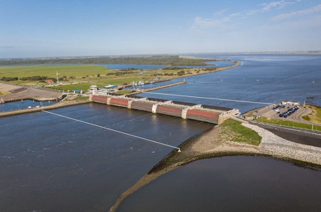 Das Bild zeigt die Messquerschnitte bei der Strömungsmesskampagne der Bundesanstalt für Wasserbau (BAW) am Eider-Sperrwerk im September 2020