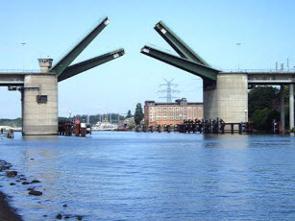 Foto: Ehem. Herrenbrücke über die Trave in Lübeck